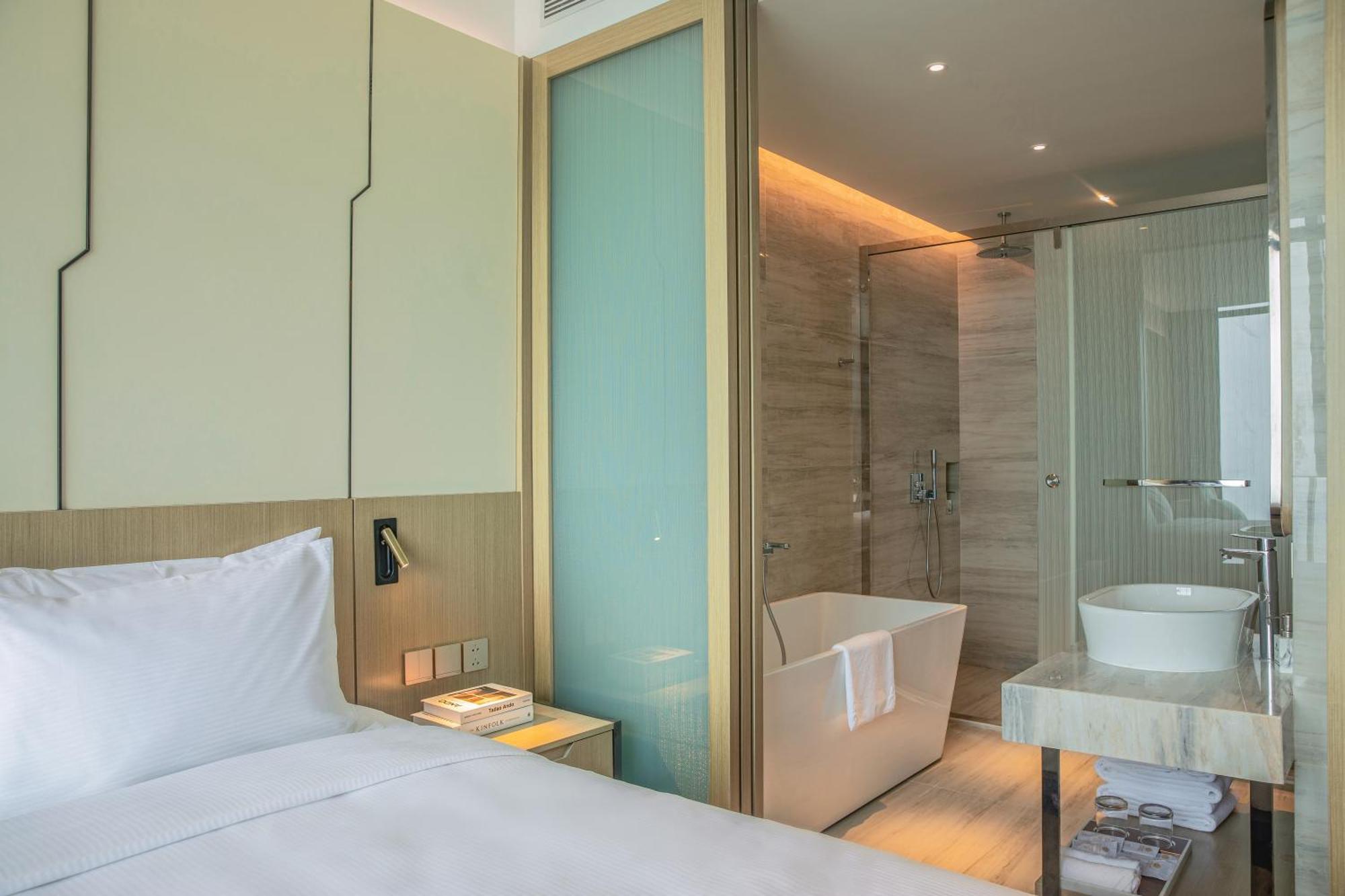 Awaken Da Nang Hotel Buitenkant foto