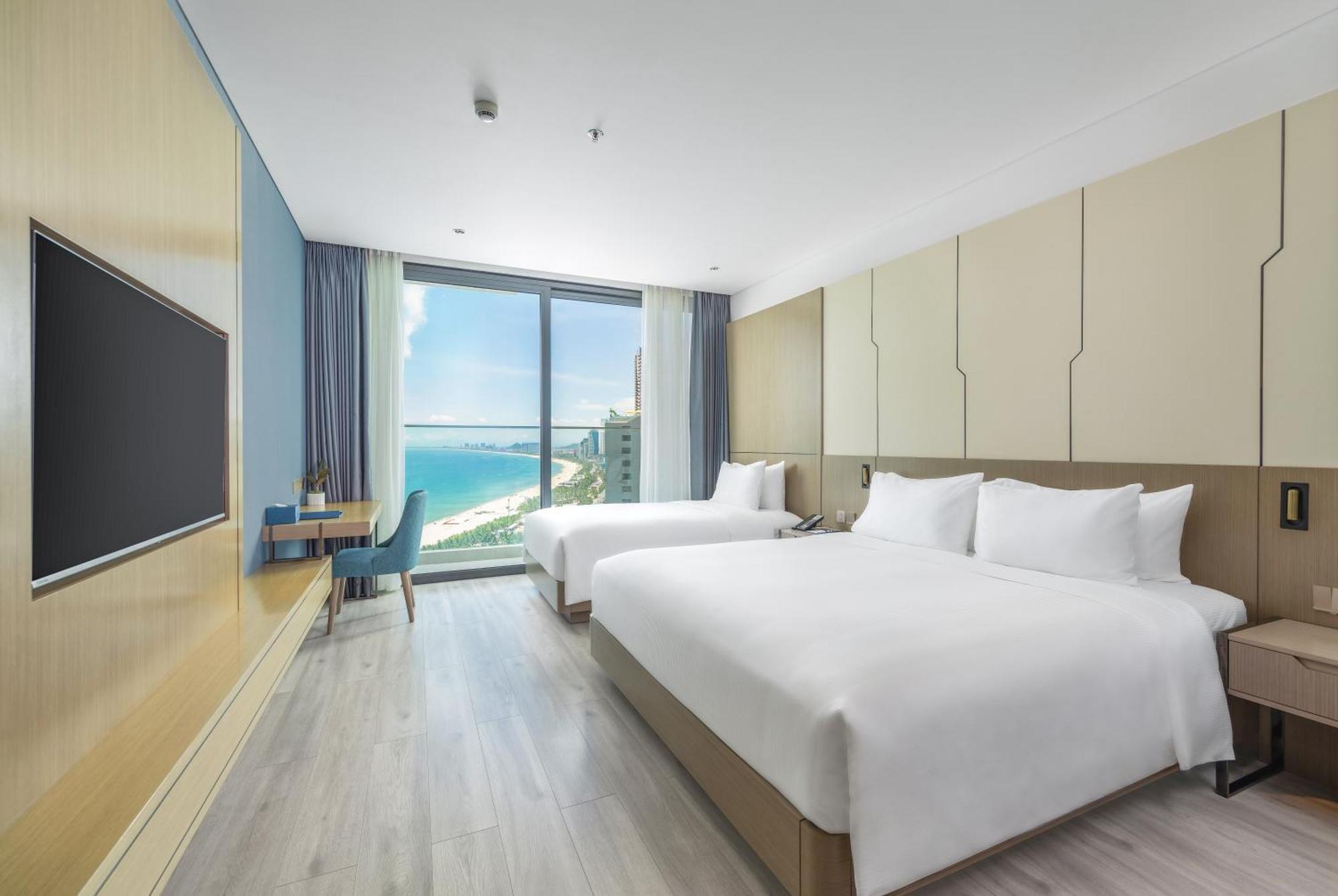 Awaken Da Nang Hotel Buitenkant foto