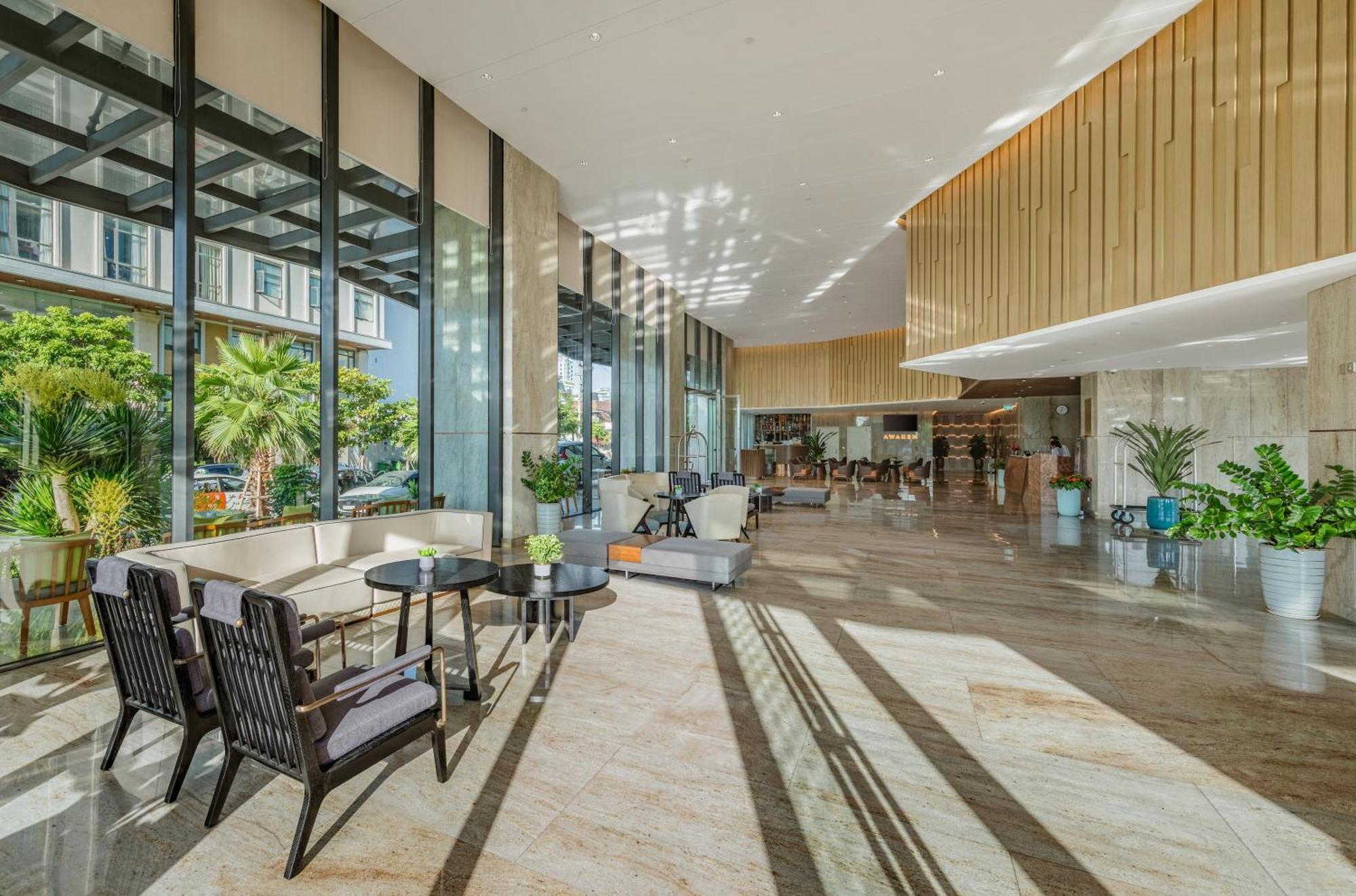 Awaken Da Nang Hotel Buitenkant foto