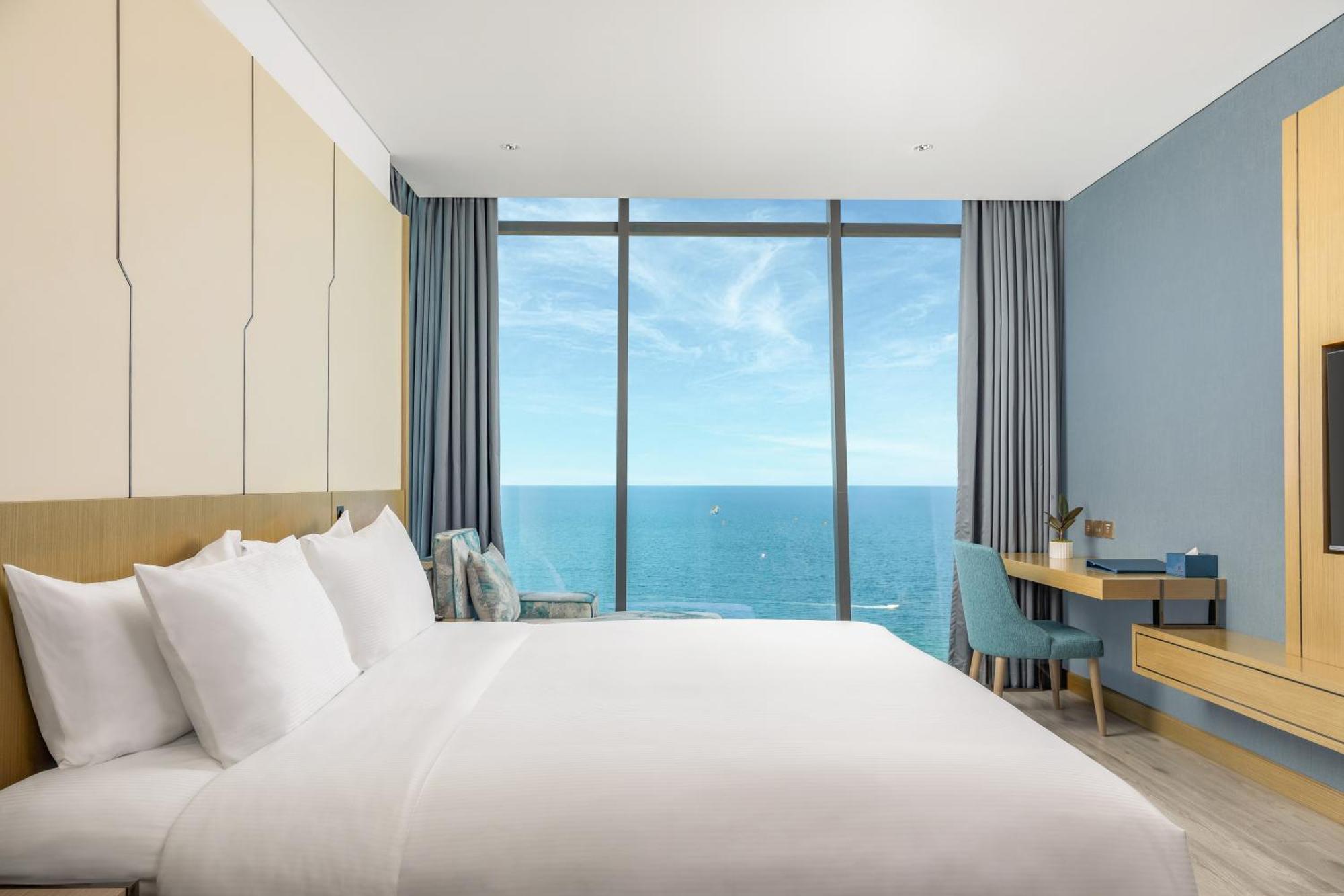 Awaken Da Nang Hotel Buitenkant foto