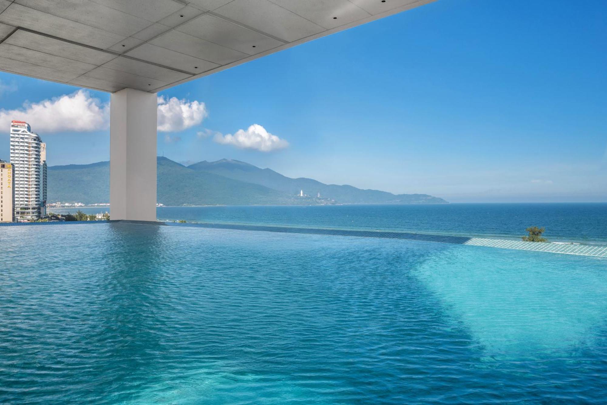 Awaken Da Nang Hotel Buitenkant foto