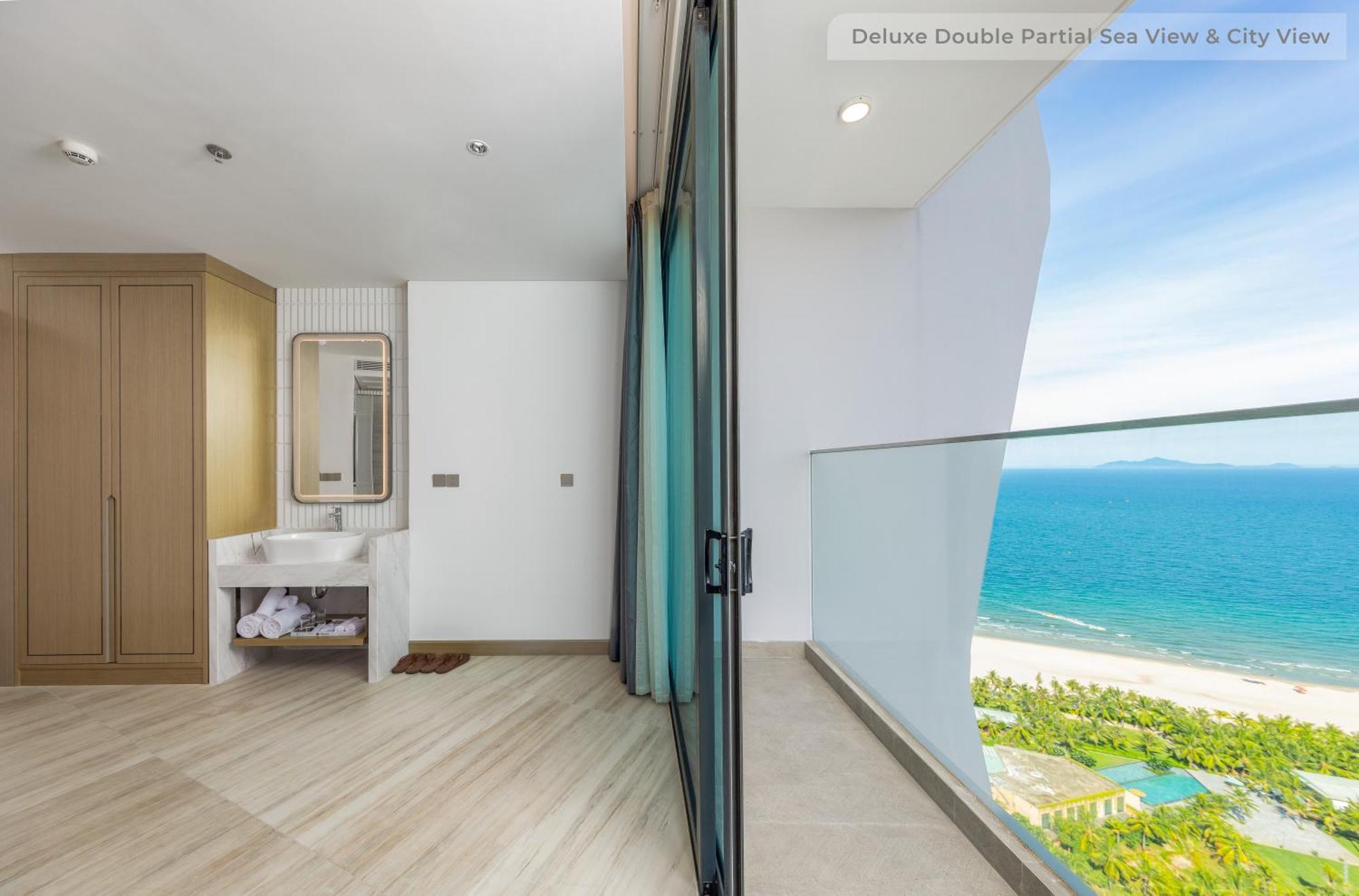 Awaken Da Nang Hotel Buitenkant foto