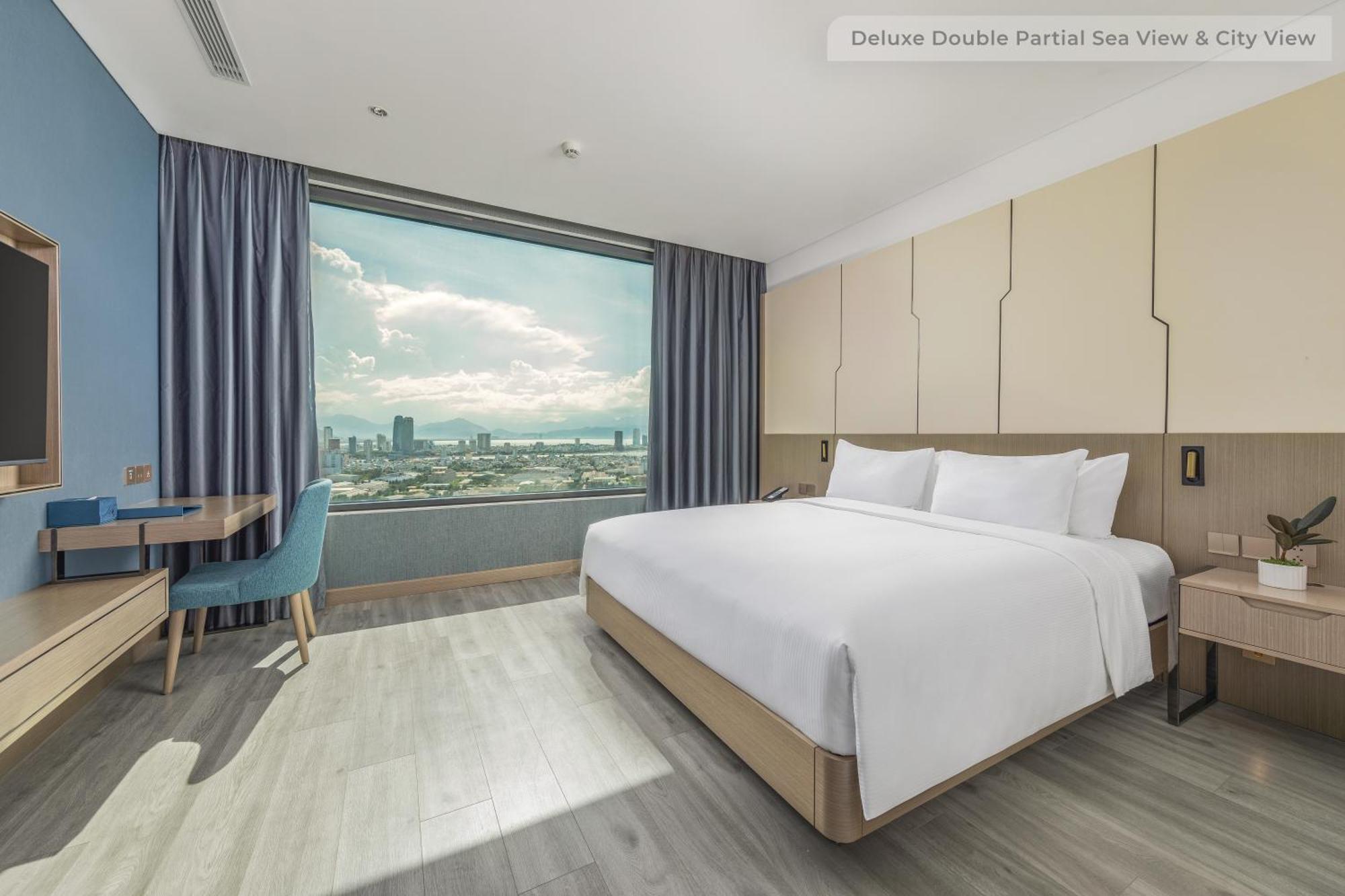 Awaken Da Nang Hotel Buitenkant foto