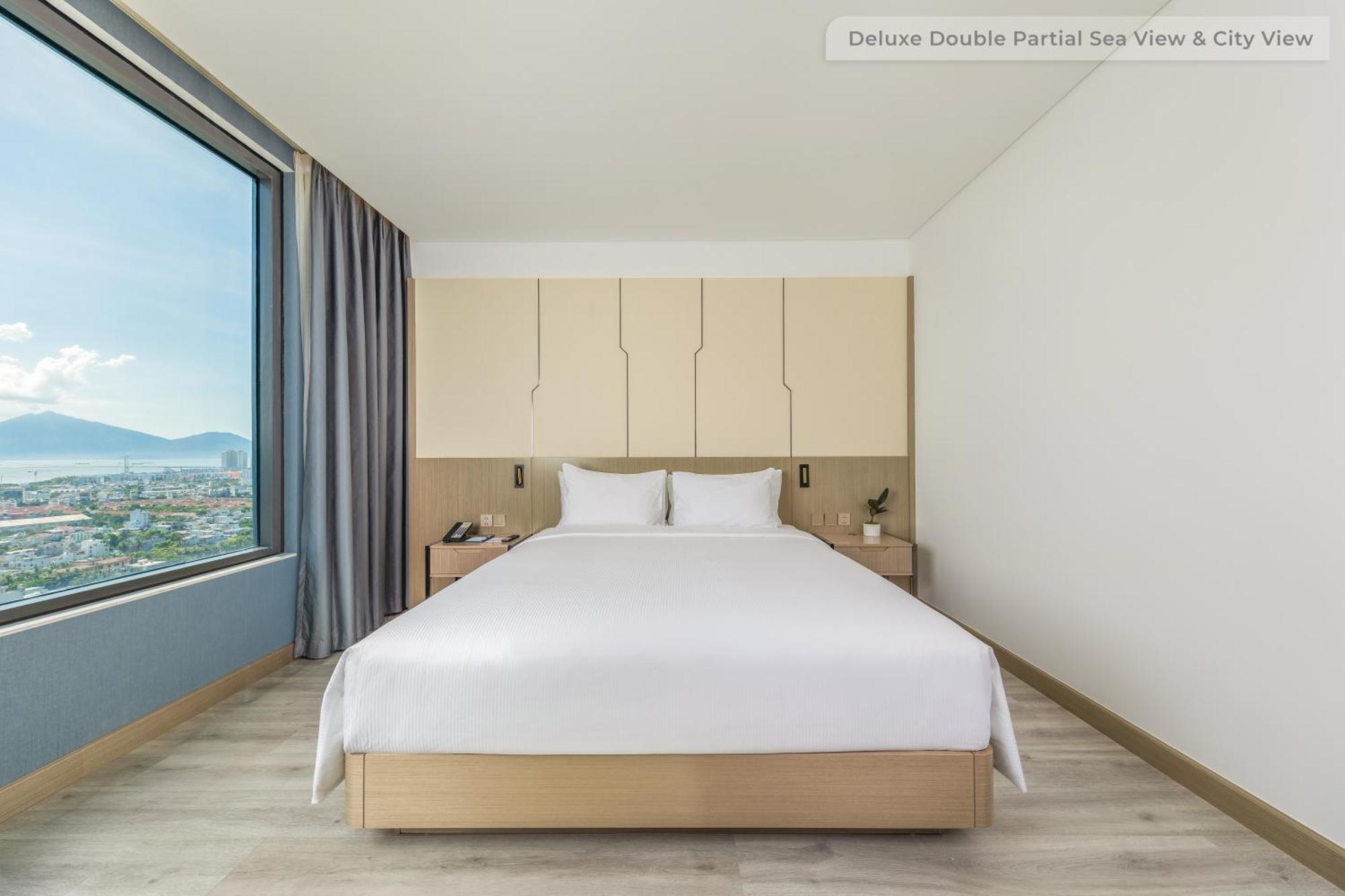 Awaken Da Nang Hotel Buitenkant foto